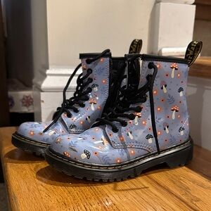 Dr. Martens Kids Boots - Blue with Mushroom Print